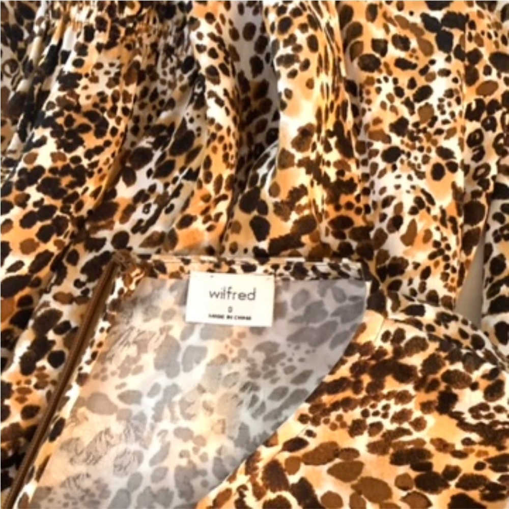ARITZIA Wilfred Baroque Giselle Bison Animal
Print 3/4 Sleeve Mini Dress, tan - Picture 6 of 6